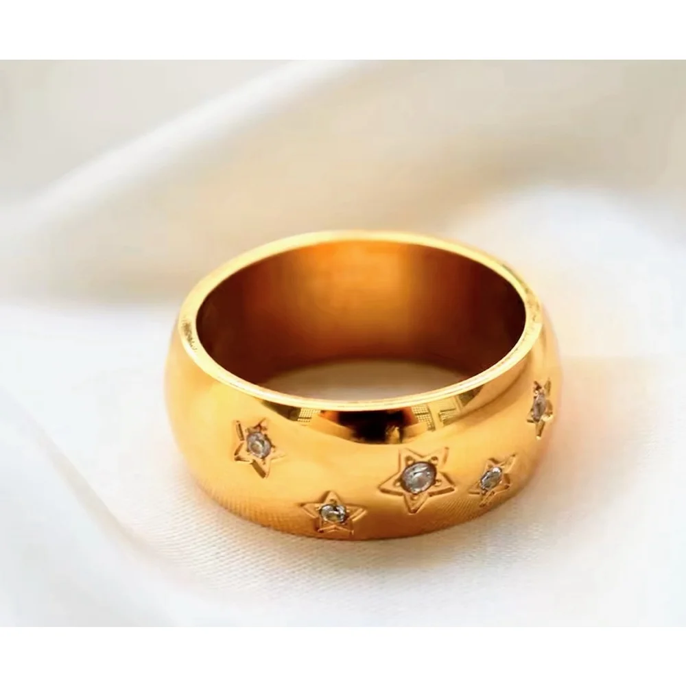 NEW Unisex‎ Women’s Wide Gold Plated Simulated Diamond Star Ring 8mm Band Size 8